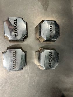 Toyota Supra Celica 6100 wheel center caps
