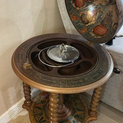 Vintage Globe Bar Cabinet 