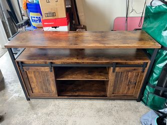 TV Stand & Entertainment Center