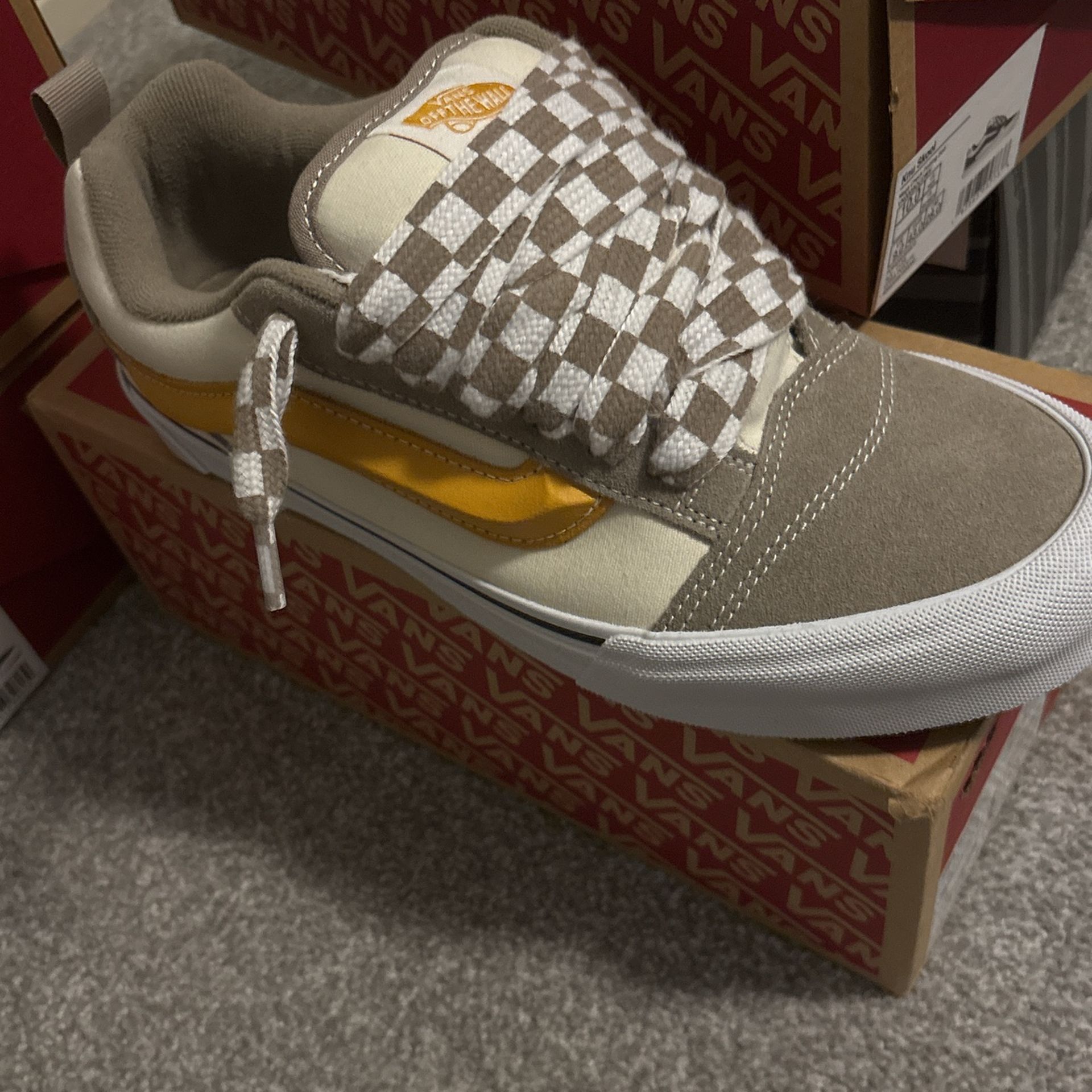 Vans 