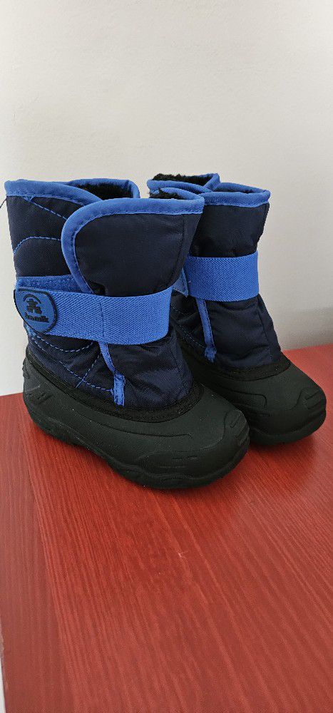Snow Boots Size 7