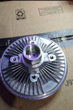 Radiator cooling fan clutch Dakota,Mitsubishi, ram.