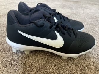 Nike Size 8 Football Cleats