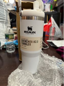 Stanley Quencher H2.0 30oz White Tumbler w/ Handle Straw, BPA-Free