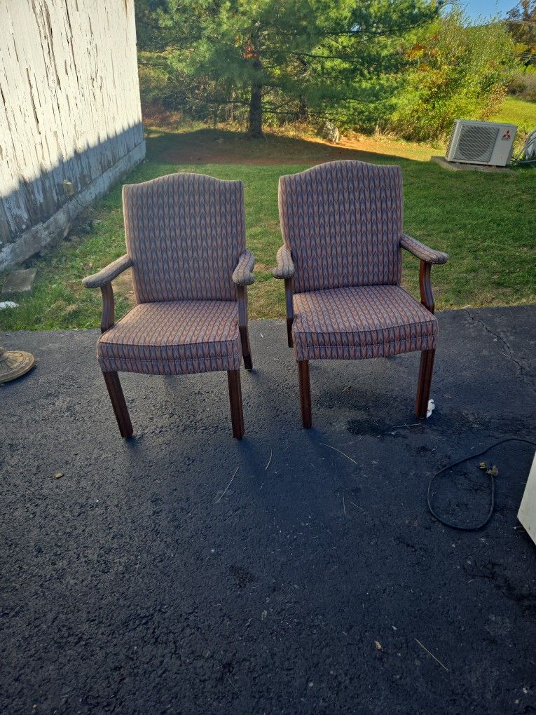 2 Office Desk Chairs w/side arms