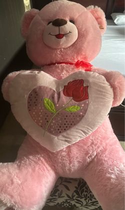Pink bear (giant)