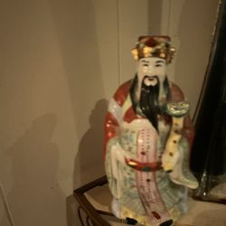 Vantage 11”statueIn good condition, others are listed