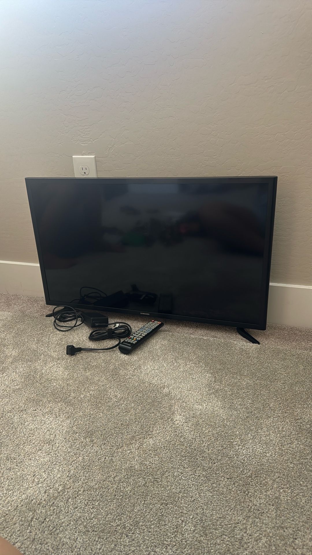 Samsung 32” TV 