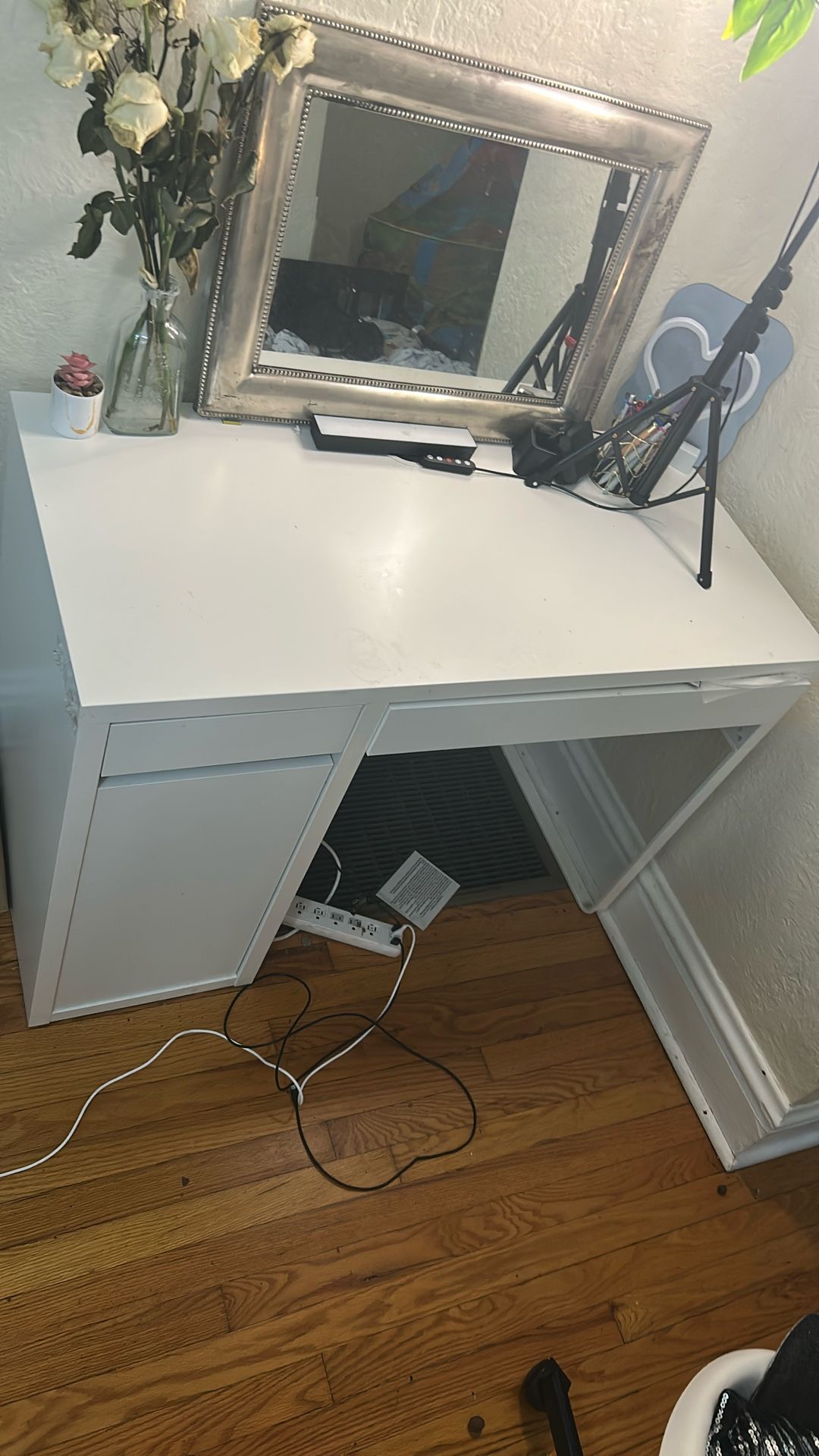 White modern Desk *Rarely used*
