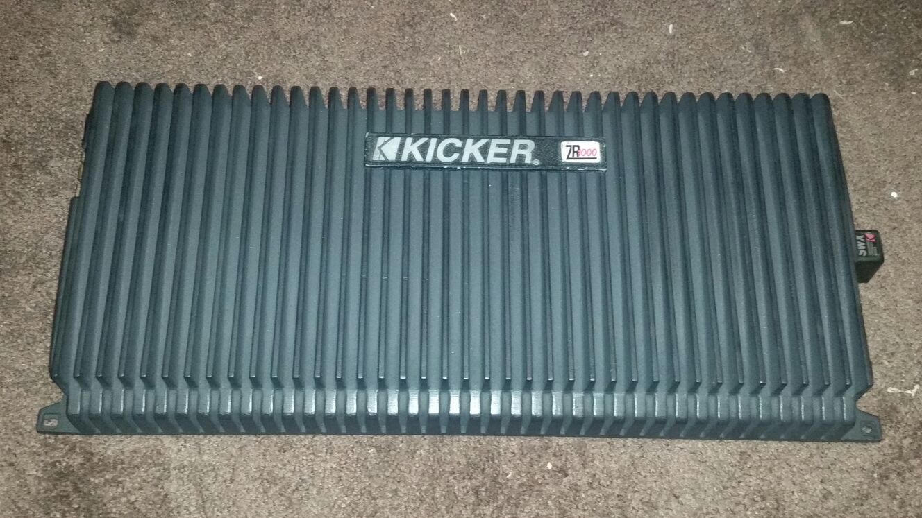 For sale/trade KICKER ZR1000 AMP WITH SWX CROSS OVER