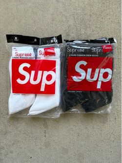 Supreme x Hanes Socks