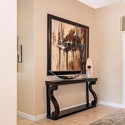 Elegant Black Console Table – Transitional Style