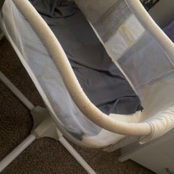 White baby Bassinet