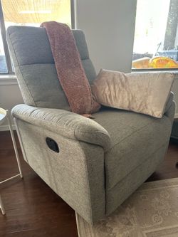 Recliner - Swivel & Rocker
