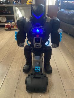 Batman toy wit voice command