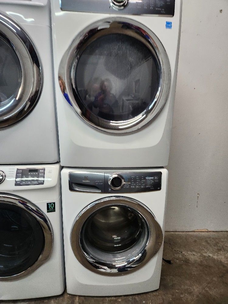 SET ELECTROLUX WASHER AND ELECTRIC DRYER