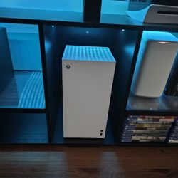 Xbox Series X 1TB Digital Console 