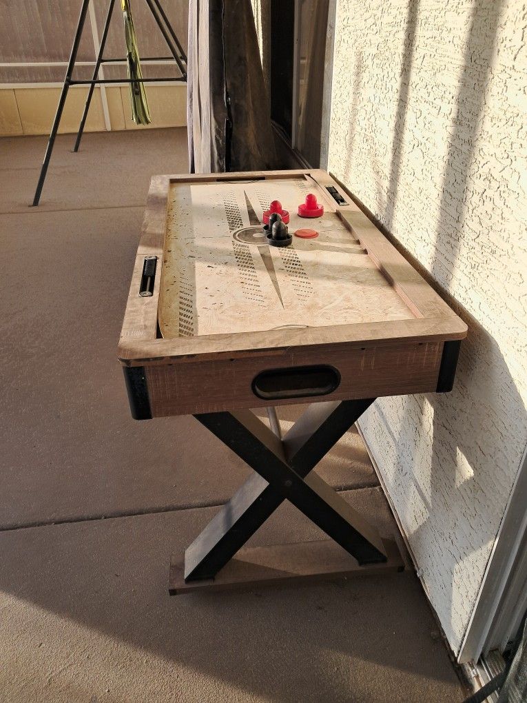 Air Hockey Table
