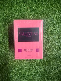 Valentino Donna Born in Roma
