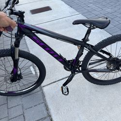 Scott Contessa Mountain Bike – Like New – Disc Brakes – Size S