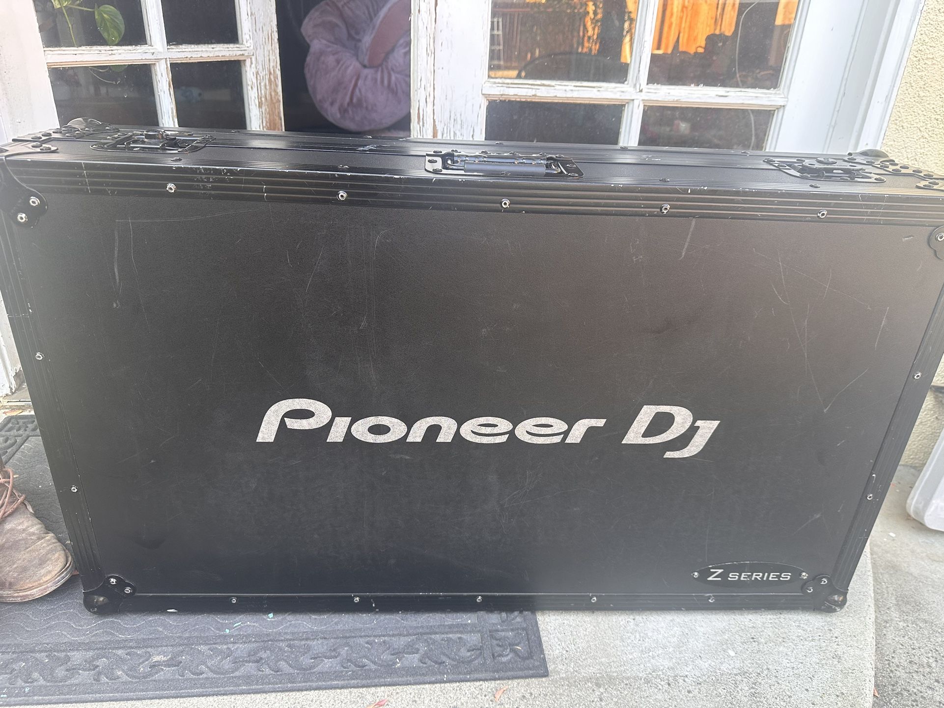 Pioneer Z Series Dj Controller Case W/wheels