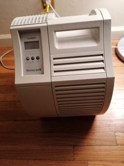 Honeywell QuietCare Allergen Remover Air Purifier, White RETAIL PRICE $305