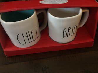 Rae Dunn mugs