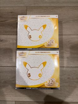 Pokemon TCG: 30th Anniversary Celebration Elite Trainer Box