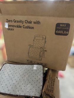 Zero Gravity Lounge Chair with Removable Cushion - Brand New in Box, 440 lb Capacity