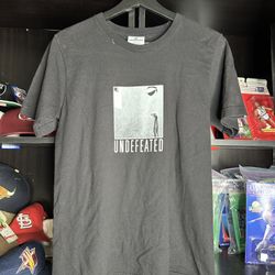 UNDEFEATED T SHIRT