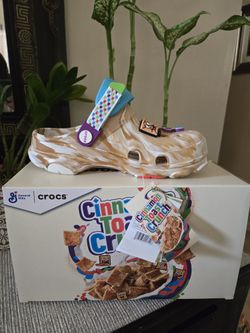 Crocs Cinnamon Toast Crunch Size J4 Only Left Brand New