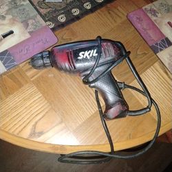 SKIL Wired Compact Drill