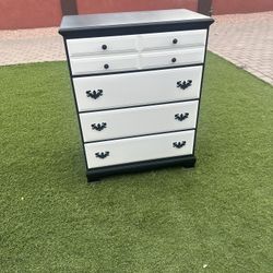 Drawer Dresser 