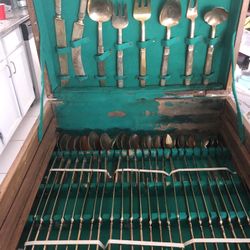 Vintage 60’s Crown Jewelry Factory Thailand -Service For 12