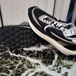Size 9.5 - Sacai x Nike LDWaffle Black