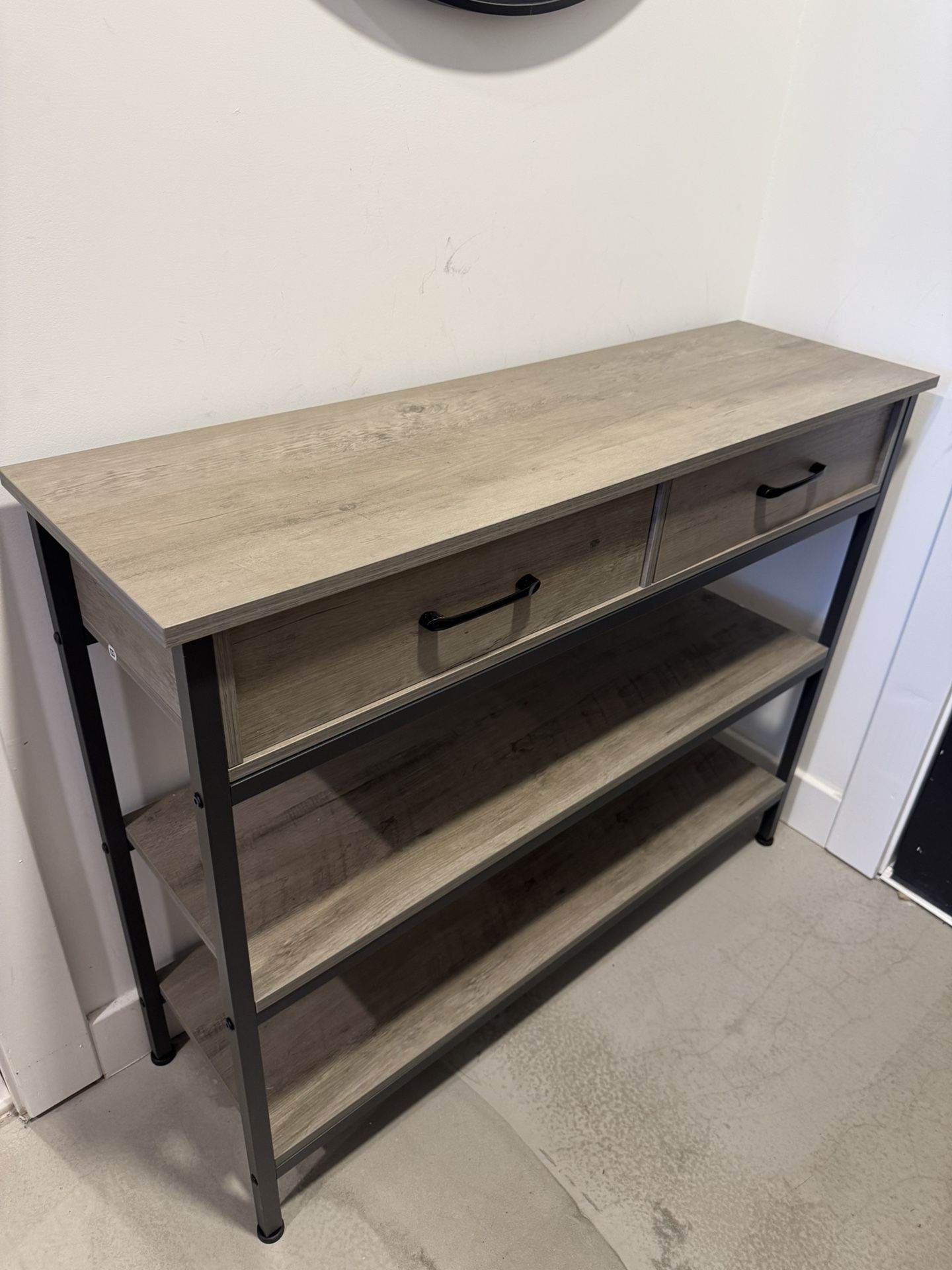 CONSOLE TABLE