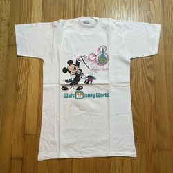 Vintage WALT DISNEY WORLD MICKEY 20 MAGICAL YEARS ANNIVERSARY T-Shirt small USA
