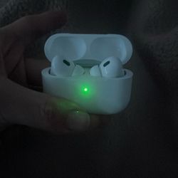 AirPod Pro 2s 