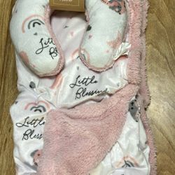 Baby Blanket with Head Support