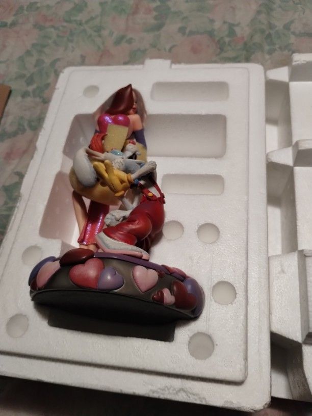 Roger Rabbit And Jessica Figurine