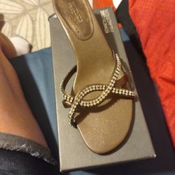 Sapatos De Mujer Kenneth Cole Size #9 Bronze