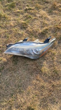 2015-2017 Toyota Camry Halogen Left Side Headlight Assembly OEM