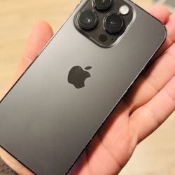 iPhone 14 Pro – 256GB (Unlocked)