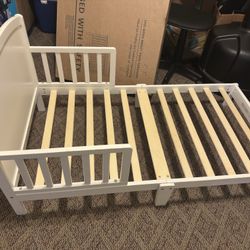 White Crib $40