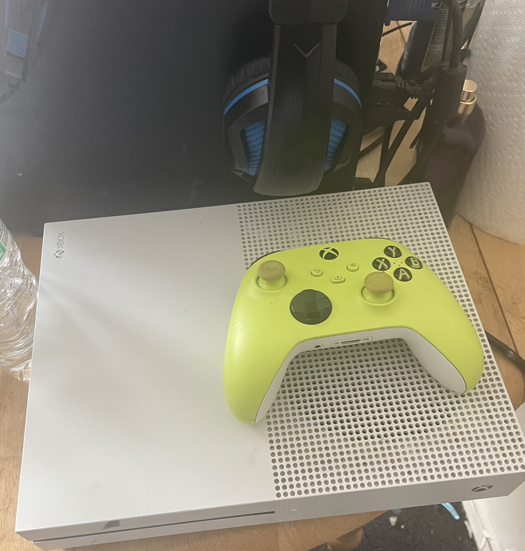 Xbox One S