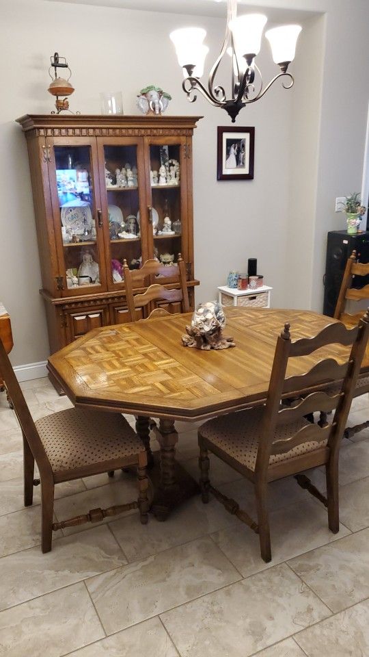 Dining Room Table And Hutch 