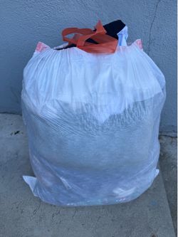 FREE USED CLOTHES!!