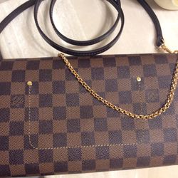 Louis Vuitton Bellflower Patent Leather Crossbody Bag for Sale in Fountain  Valley, CA - OfferUp