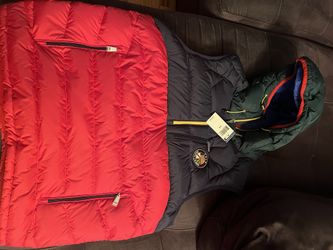 BRAND NEW MENS POLO VEST SIZE MEDIUM $125