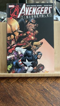 Avengers Dissembled Scarlet Witch Goes Bad. Paperback Comic